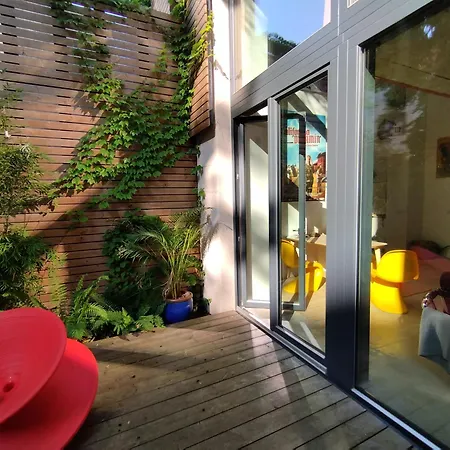 Romantic And Atypical Apartments In Prague'S Montmartre Exterior photo